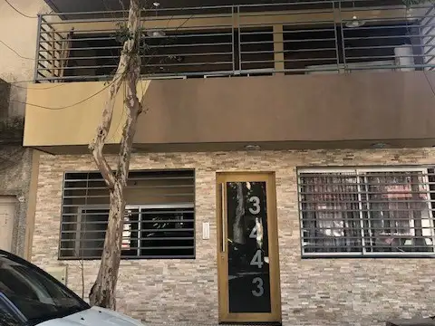 Depto Tipo Casa en Venta en Boedo, USD 125.000