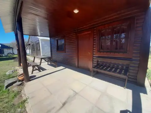 Casa 9 ambientes con 4 baños