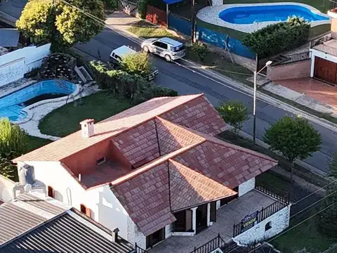 Casa 6 ambientes con 3 baños