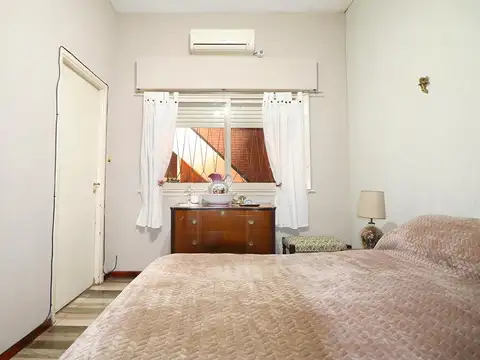 Depto Tipo Casa en Venta 50 años