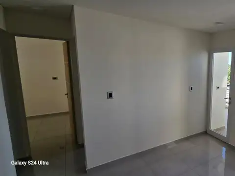 Departamento en Alquiler con 1 cocheras