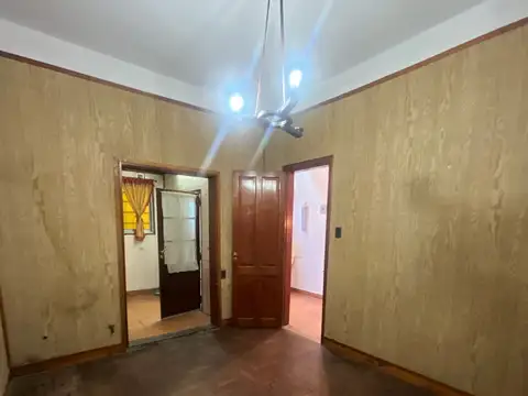 VENTA PH DOS AMBIENTES. SIN EXPENSAS. LANUS OESTE.