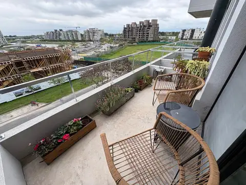 Departamento en Alquiler con 1 cocheras