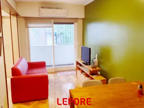 Agüero 1300, Piso 1