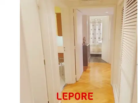 3 AMBIENTES CON BALCÓN CORRIDO, LUZ Y SOL EN PLENO BARRIO NORTE