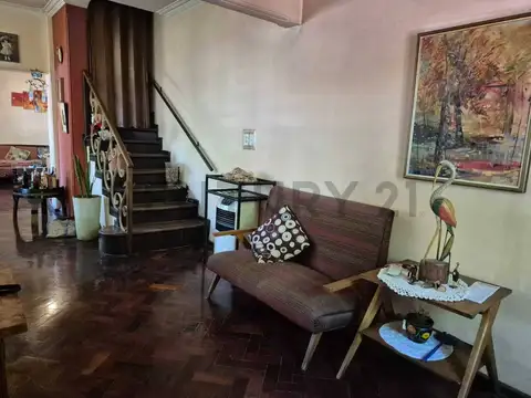 Venta de casa en Martin Zapata al 500 en  La quinta Sección,  Ciudad de Mendoza.