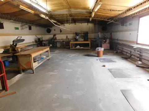 Venta Excelente Galpón Industrial Villa Gral Mitre!