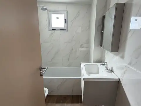 Venta de departamento monoambiente, en la plata