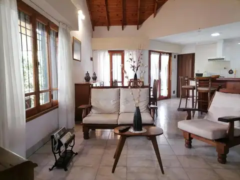 Daniel Rial e/ San Juan y Melon Gil