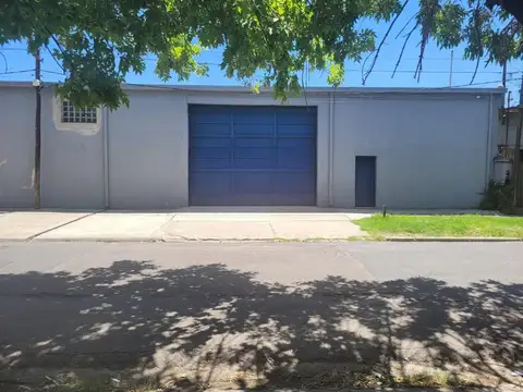 Importante galpón ubicado en la localidad de Villa Elvira