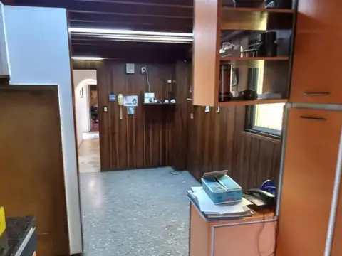 Departamento 6 ambientes con 2 baños