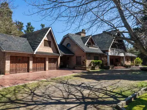 Casa Quinta en Venta-Ricardo Rojas, Lote 4200m2  