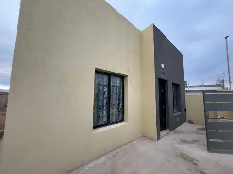 Casa en Venta en General Roca, USD 70.000