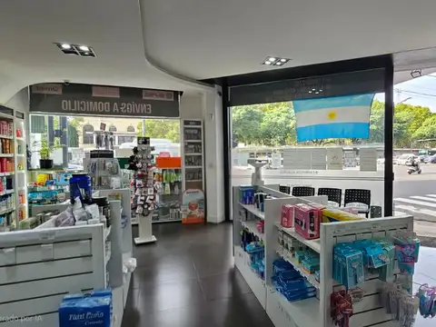 ALQUILER LOCAL COMERCIAL EN ESQUINA