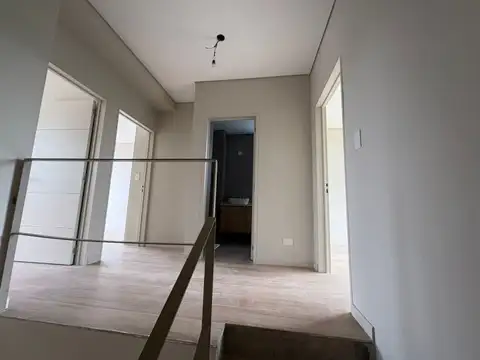 Departamento en Alquiler con 2 cocheras