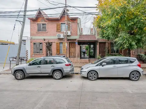 Depto Tipo Casa 4 ambientes con 2 baños
