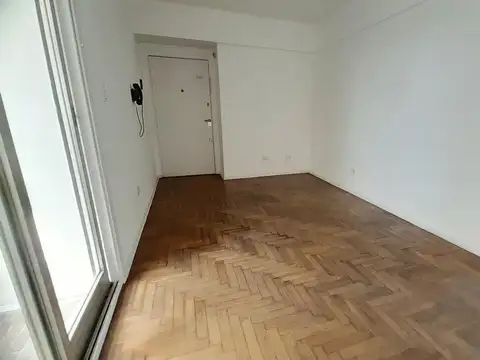 Vicente López - Departamento 3 amb al Frente con balcón corrido. Apto profesional!!