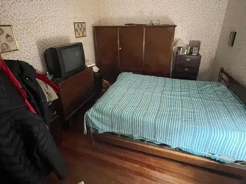 Depto Tipo Casa en Venta 80 años