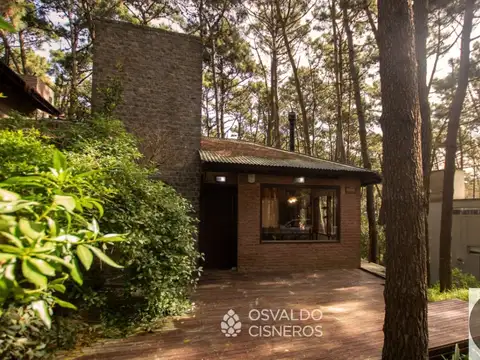 Calle 38 e/ Calles Mar Azul y Mar del Plata 100