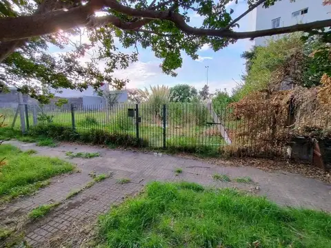 Lote en venta, La Plata. Desarrollo comercial