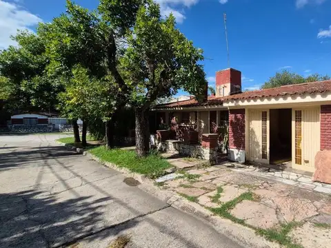 VENTA CASA EN LA FALDA
