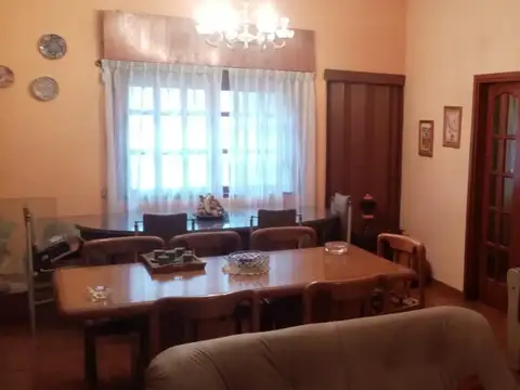 Casa en Venta en Villa Luzuriaga, USD 190.000