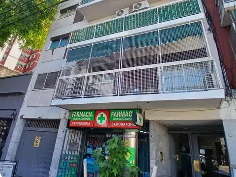 DOS AMBIENTES - LUMINOSO - COCINA INDEPENDIENTE - LAVADERO INDEPENDIENTE