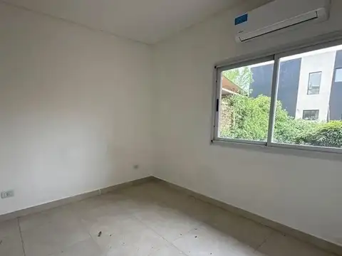 Departamento en Alquiler en El Aljibe, $ 600.000