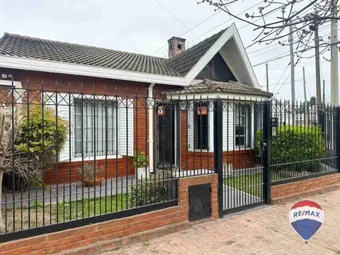 Casa en Venta con 1 cochera