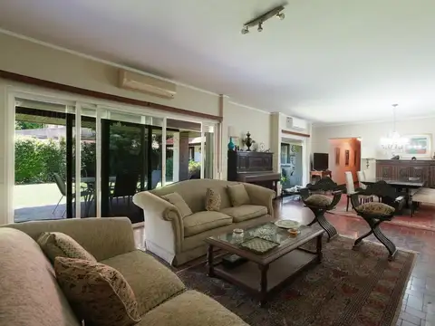 VENTA CASA SEIS AMBIENTES OLIVOS GOLF CLUB