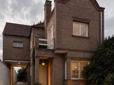 Casa - Venta - Argentina, San Isidro - BOUCHARD 2548