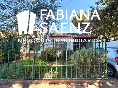 Casa en venta de 4 ambientes apta a crédito en Adrogue