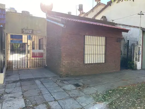 DEPARTAMENTO TRES AMBIENTES CON ESPACIO DE COCHERA