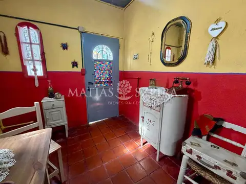 Casa 2 ambientes con 1 baño