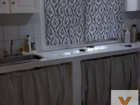 Casa en venta - 2 Dormitorios 3 Baños - Cochera - La Capilla, Florencio Varela