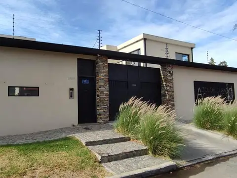 Casa en Alquiler en  Quilmes Oeste, Amenities