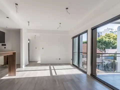 Venta Departamendo de Dos Ambientes en Coghlan a Dos Cuadras de La Estacion!