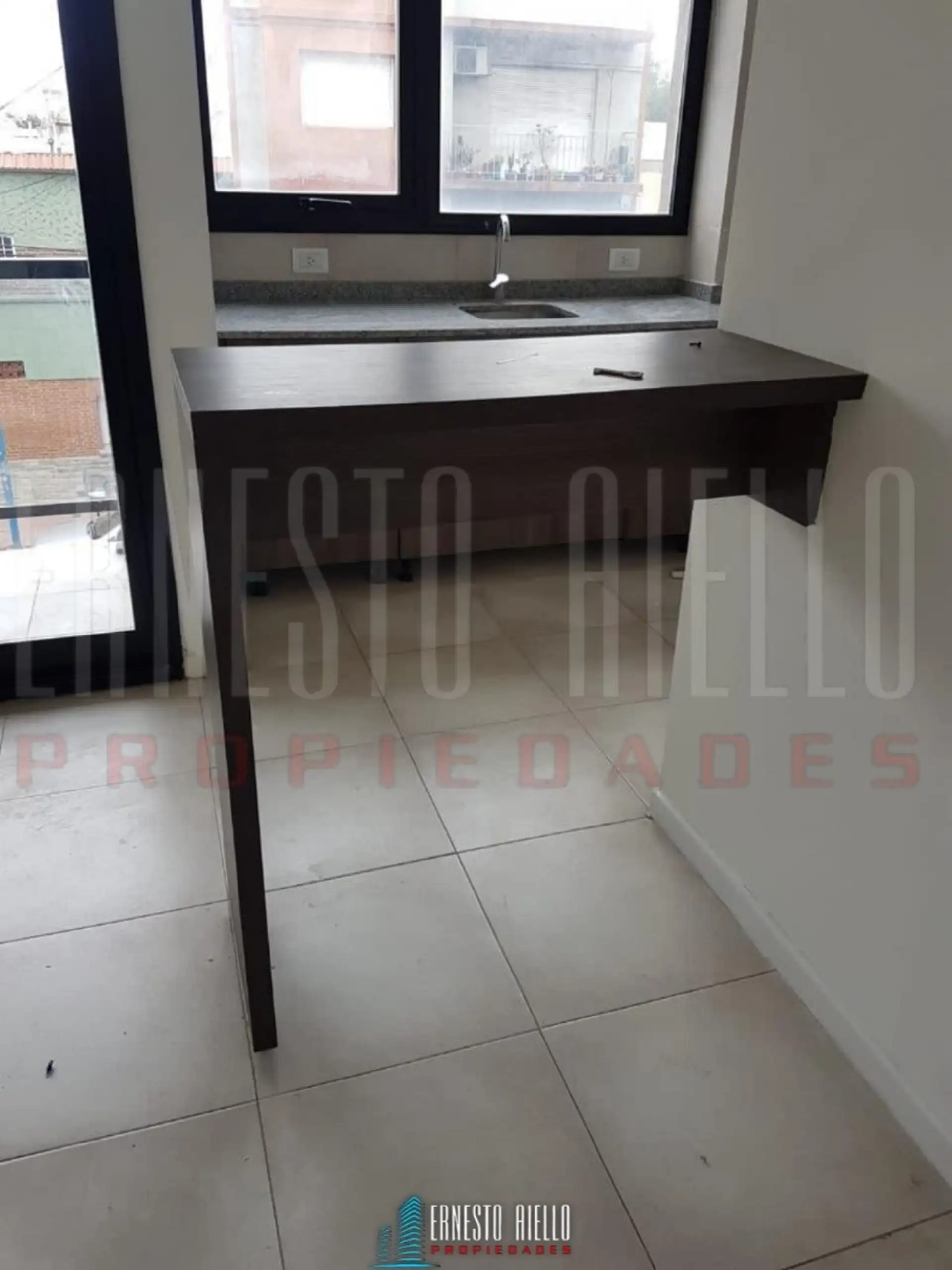 Depto 2 amb, 60m² en zona comercial — San Martín