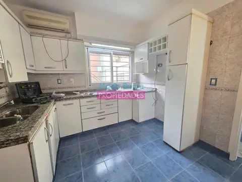 Departamento 4 ambientes con 2 baños