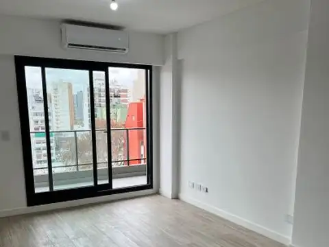 Correa 2300, Piso 8