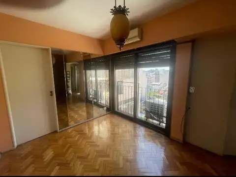 Se vende un departamento de 2 ambientes con balcón - Almagro