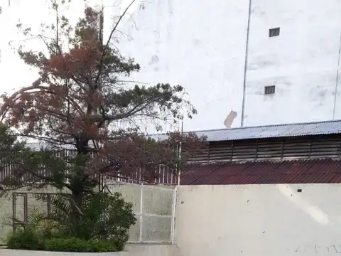 2 amplios amb excelente edificio con pileta y cancha de football apto profecional