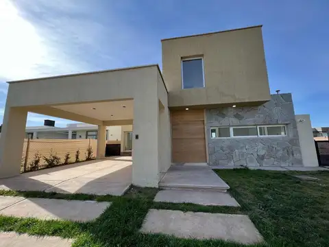 CASA A ESTRENAR EN BARRIO PRIVADO LOMAS DE RUSSELL