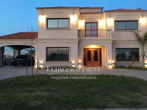 Casa en venta 6 ambientes Terravista