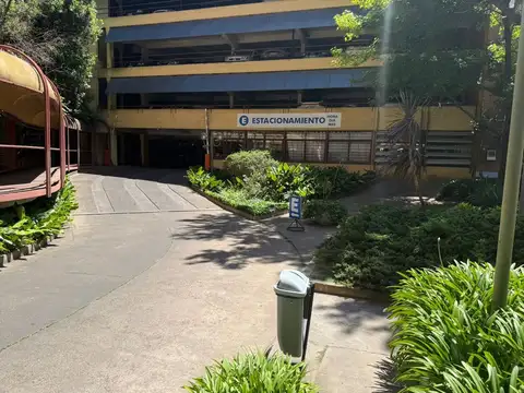 VENTA DEPARTAMENTO 6 AMBIENTES MORON CENTRO