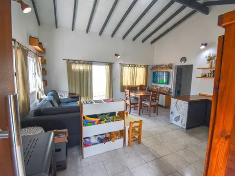 Casa 3 ambientes con 1 baño