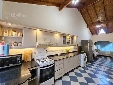 Local en Venta en Isidro Casanova, USD 224.850