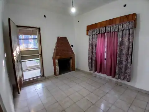 Casa 3 ambientes con 1 baño