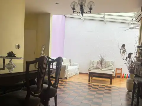 Casa 5 ambientes en venta. Maipu 560. Ramos Mejia