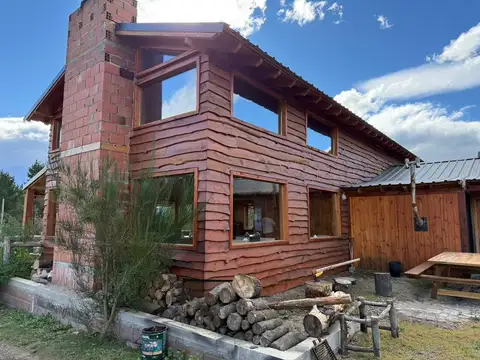Hotel en Venta en Epuyen, USD 240.000